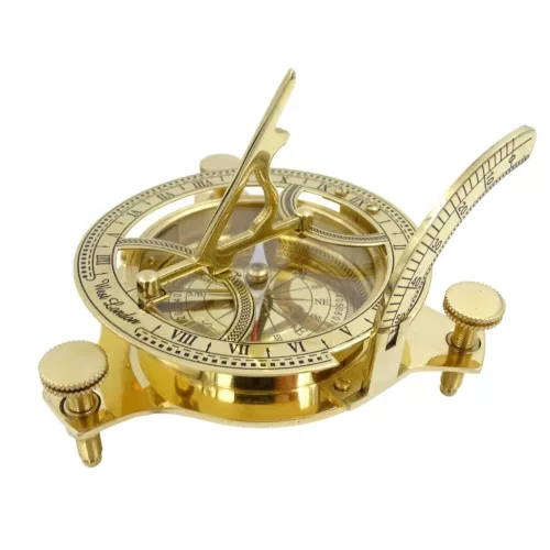 Busolă Giftdeco NC1504, alamă și lemn, înălțime 4 cm, diametru 11 cm, stil retro