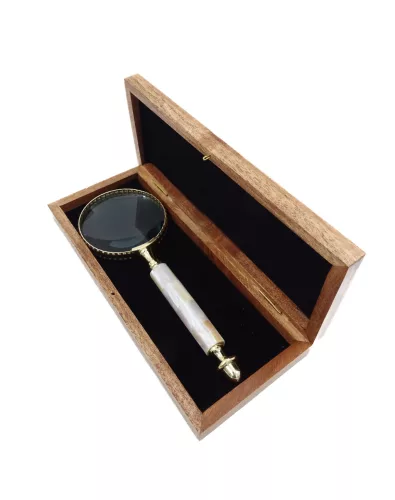 Lupă Giftdeco NC2684, alamă, sticlă, metal și lemn, lungime 20,5 cm, diametru 7,5 cm