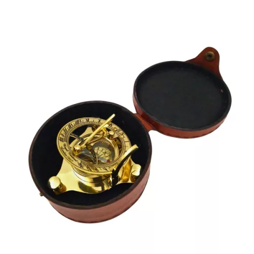 Busolă Giftdeco SUN023F, alamă și piele, diametru 7,5 cm, stil retro, vintage, colonial
