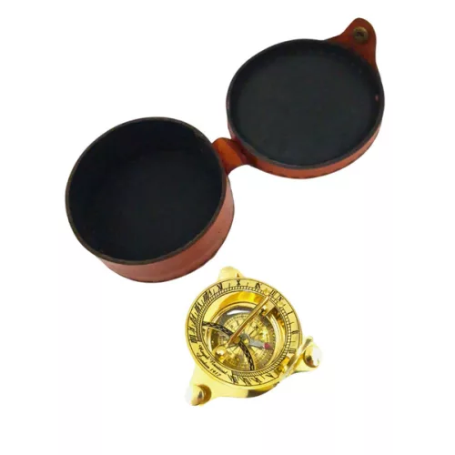 Busolă Giftdeco SUN023F, alamă și piele, diametru 7,5 cm, stil retro, vintage, colonial