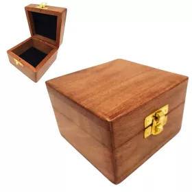   Obiect decorativ Giftdeco DNU-017, alamă, lemn și textil, 6 x 6 x 4 cm