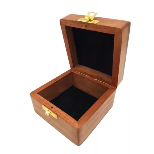 Obiect decorativ Giftdeco DNU-017, alamă, lemn și textil, 6 x 6 x 4 cm