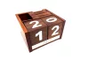 Calendar perpetuu Giftdeco CAL-1894 din lemn, 11,4 x 11,4 cm, cu 6 suporturi pentru cană