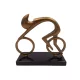 Figurină decorativa Giftdeco VB26/9, alamă, metal și lemn, înălțime 18 cm, lățime 19 cm, stil industrial, minimalist, modern