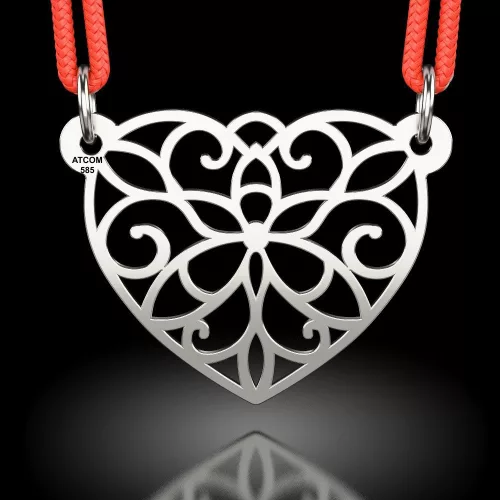 Pandantiv din argint cu snur model Inima dantelata