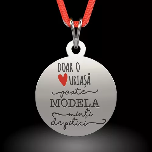 Pandantiv din argint cu snur model Doar o inima