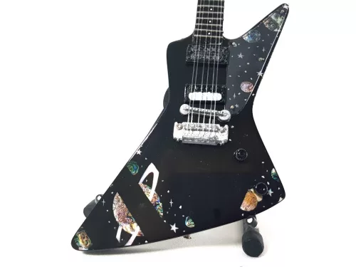 Miniatură chitara Giftdeco MGT-7818, Scorpions Matthias Jabs, lemn de mahon, plastic și metal